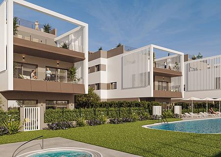 Penthouse-Wohnungen mit 3 Schlafzimmern, Dachterrasse, Fußbodenheizung in Bädern, Klimaanlage und Gemeinschaftspool nur 300 m vom Strand