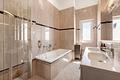 Penthouse in Toplage: Ideal geschnittene 5-Zimmer-Dachterrassenwohnung - Bad mit Wanne und Dusche