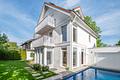 Freistehendes Einfamilienhaus mit Pool, Kamin und Photovoltaik - Freistehendes Einfamilienhaus mit Pool