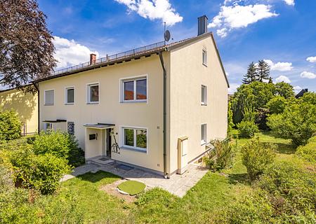 Doppelhaushälfte mit sonnigem Garten und viel Platz für die ganze Familie - Charmante Doppelhaushälfte