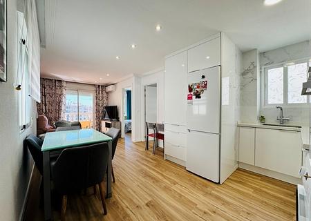 Renovierte Wohnung mit 2 Schlafzimmern, 1 Bad und Tiefgaragenstellplatz nur 600 m vom Strand
