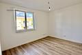 NEUWERTIGE 4-ZIMMER-MAISONETTE-WOHNUNG MIT BALKON UND 2 AUßENSTELLPLÄTZEN IN RUHIGER LAGE - Kinderzimmer 1