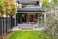 Top-Villenlage Herzogpark: Stylisches Design-Domizil mit Sauna, Whirlpool und Highend-Haustechnik - Sichtgeschütztes Garten-Idyll