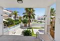 Moderne Wohnung mit eigenem Garten und direktem Zugang zum Pool