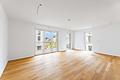 HEGERICH:  Zwischen Stadt & Natur: Moderne 4-Zimmer-Wohnung mit Komfort in Boxdorf - Wohnzimmer