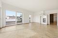 Skyline-Gefühl inklusive – Exklusives Penthouse mit Süd-West-Dachterrasse & Whirlpool - Wohnen/Kamin