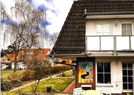 Charmantes Reiheneckhaus mit 5-Zimmern in toller Lage von Berlin-Staaken! - Strassenansicht