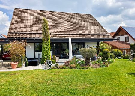 Wohnen auf höchstem Niveau – HUF Haus in Toplage von Altensteig - Ansicht