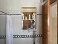 Villa mit 3 Schlafzimmern, 1 Badezimmer, Dachterrasse und Carport in ruhiger Lage