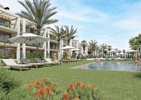 Penthouse-Wohnungen mit 3 Schlafzimmern, 2 Bädern, Tiefgaragenstellplatz und Gemeinschaftspool auf dem La Serena-Golfplatz