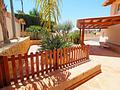 Wunderschöne Villa mit 3 Schlafzimmern, 3 Bädern, Privatpool, Meerblick und direktem Strandzugang