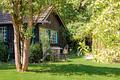 Großzügiges Wohnhaus mit parkähnlichem Grundstück und real teilbarem Bauplatz im Garten - Eingewachsener Garten