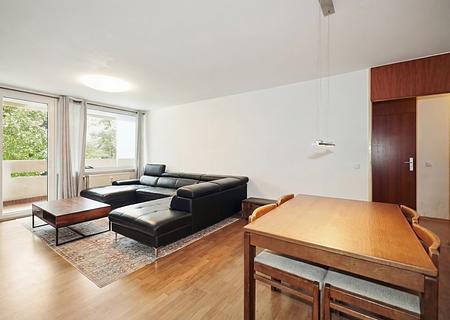++Jetzt investieren!! – Vermietete 3-Zimmer-Wohnung mit Balkon und Stellplatz++ - Wohnzimmer - Ansicht 1