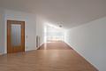 Ruhe, Natur und Möglichkeiten: Große Dachgeschosswohnung mit großem Balkon in Schleching - Blick in die lichtdurchflutete Wohnküche