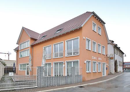 Bieterverfahren: Gasthof „Zum Löwen“ mit Biergarten, Dachterrasse & Ausbaupotenzial in Dielheim - Seitenansicht
