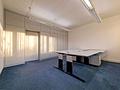 Großzügiges Büro im Münchner Südwesten, Neuried. - Chefbüro mit Einbauten