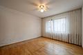 Vielseitiges MFH: 4 Einheiten (EG frei)+ Nebengebäude mit Wohnraum-Potenzial - Schlafzimmer EG