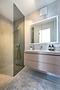"Therese": Exquisites Penthouse mit Roofgarden, Concierge und 2 XL-Stellplätzen - Modernes Duschbad