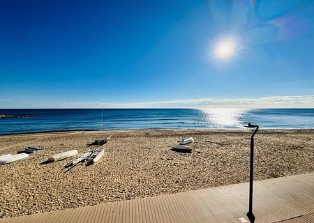 Appartement mit 2 Schlafzimmern, 1 Bad und Tiefgaragenstellplatz direkt am Strand von La Mata