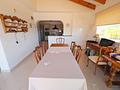 Wunderschöne Villa mit 3 Schlafzimmern, 3 Bädern, Privatpool, Meerblick und direktem Strandzugang