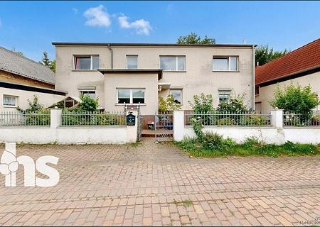 PROVISIONSFREI: Einfamilienhaus in Salzatal/Köllme mit 7 Zimmern & Nebengebäude - Außenansicht