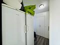 Maisonette-Wohnung mit 3 Schlafzimmern, 2 Bädern, 2 Kfz-Stellplätzen, Gemeinschaftspool und Meerblick nur 100 m vom Strand