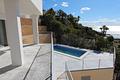 Großzügige neuwertige Villa mit fantastischem Meerblick