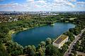 Direktlage am Lerchenauer See: 3.876 m² Ufergrundstück mit Baugenehmigung für Hotel mit Biergarten - Visualisierung Hotel mit ...