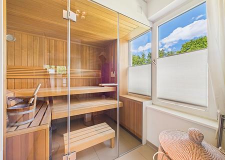 Bestlage Prinz-Ludwigs-Höhe: traumhaftes Penthouse mit Sauna und Einliegerappartement - Sauna im Masterabd