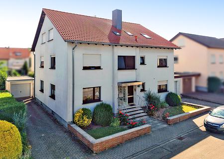 Gepflegtes Mehrfamilienhaus in top Wohnlage - Außenansicht