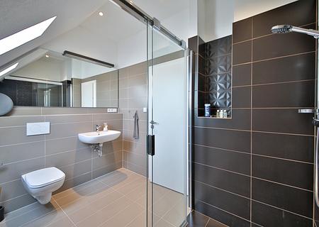 Penthouse-Maisonette-Wohnung mit einzigartiger Ausstattung in Randlage! - Badezimmer DG