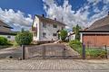 Viel Platz für die große Familie! Charmantes Einfamilienhaus in begehrter Lage von Rheinstetten. - Front