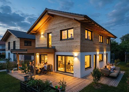 Modernes Einfamilienhaus in ruhiger und zentraler Lage in Eichenau - Ansicht Süd