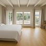 Spektakuläres u. luxuriöses Anwesen mit Pool & Wellnessbereich auf Parkgrundstück Nahe München - Schlafzimmer (KI unterstützt)
