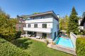 Großzügig, individuell und perfekt für Familien: Exklusive Villa mit Garten und Pool - Großzügige Familienvilla