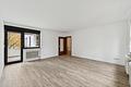 Renovierte 2-Zimmer-ETW mit Südwest-Loggia & TG-Stellplatz - Wohnzimmer