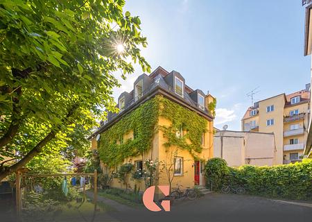 Lebhaftes Westend: Charmante 2-Zimmer-Wohnung in ruhiger Innenhoflage - Rückgebäude