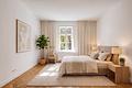 Urbane Eleganz: Stilvoll sanierte, bezugsbereite Altbauwohnung mit Balkon - Schlafen (virtuell möbliert)