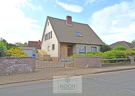 Einfamilienhaus mit Garage und Geräteraum in Wehdel - Ansicht
