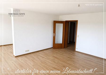 Bezugsfreie 3,5-Zimmer-Wohnung im 4. OG mit Aufzug, großem Balkon und ruhiger Lage in Sackgasse