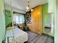 Maisonette-Wohnung mit 3 Schlafzimmern, 2 Bädern, 2 Kfz-Stellplätzen, Gemeinschaftspool und Meerblick nur 100 m vom Strand