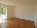 Frisch renovierte 3-Zimmer-Wohnung mit Balkon, Loggia & saniertem Bad im gepflegten Zweifamilienhaus - Schlafzimmer Bild 1