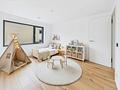 MODERNES STADTHAUS mit 5 Schlafzimmern und 230 qm Wohn-/Nutzfläche - Kinderzimmer im Obergeschoss (Visualisierungsbeispiel)