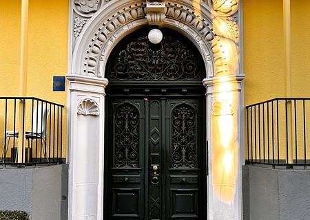 Souterrainräume in sehr guter Lage zwischen München-Schwabing und Maxvorstadt! - Hausfassade 