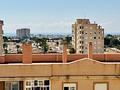 Appartement mit 2 Schlafzimmern, 1 Bad, überdachtem Kzf-Stellplatz, Gemeinschaftspool und Meerblick