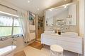 Provisionsfrei-EFH in Gauting in 2. Reihe mit Garten und Terrasse - ... mit Badezimmer en Suite
