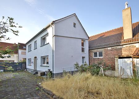 Solides Einfamilienhaus mit großer Scheune für viele Nutzungsmöglichkeiten! - Ansicht Haus
