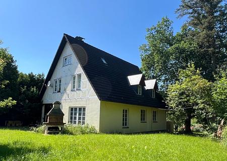 Mehrgenerationenhaus in Siegburg am Wald zu verkaufen - Hausansicht1