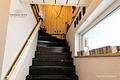 Gepflegtes Einfamilienhaus mit schönem Garten in ruhiger Wohnlage - Treppe nach oben