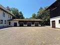 Ehemaliger Gutshof in Rohrdorf – eine Rarität mit unverbaubarem Bergpanoramablick - Innenhof